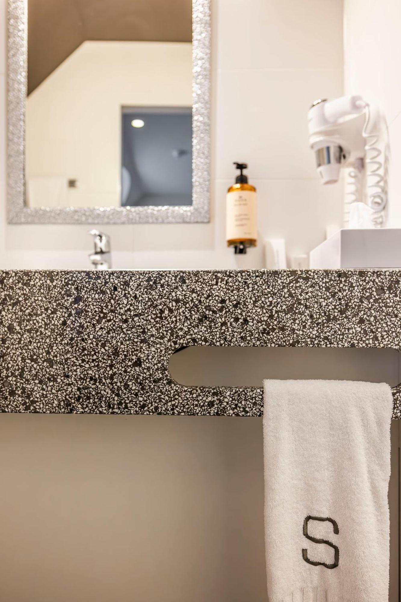 Square Hotel Kortrijk Kültér fotó